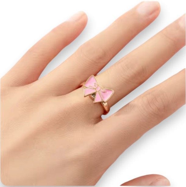 Pink bow spinner ring