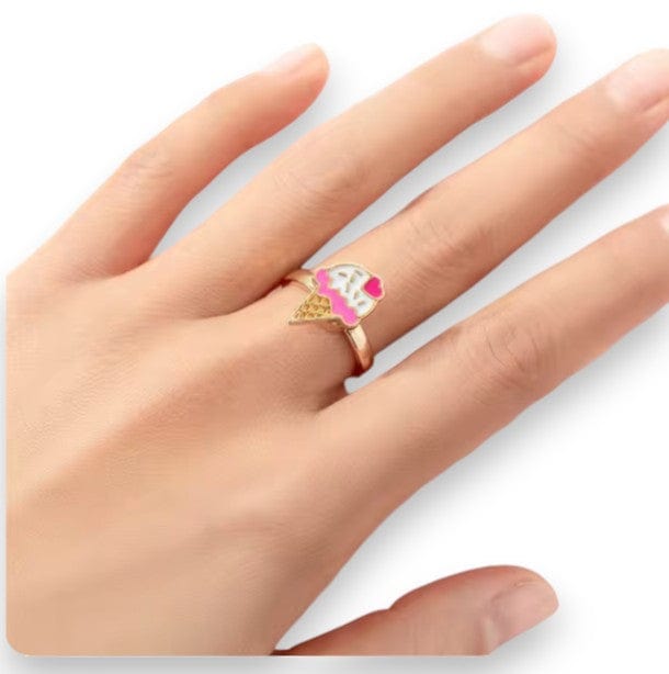 Ice cream cone spinner ring